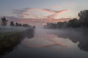 Zonsopkomst langs de Leie te Menen